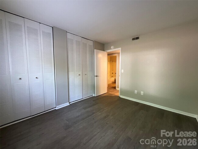 Building Photo - 415 Orchard Trace Ln