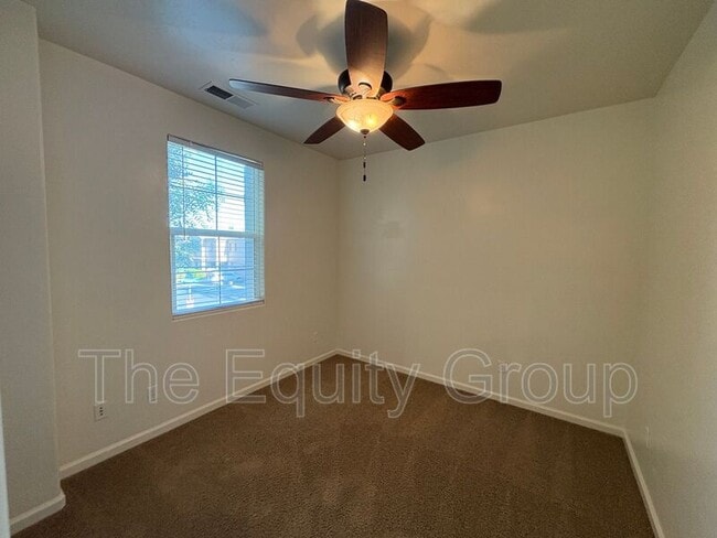 Building Photo - 1422 N PELAGO Ct