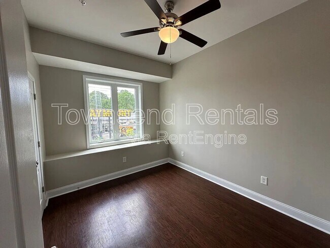 Building Photo - 1304 Morganton Rd