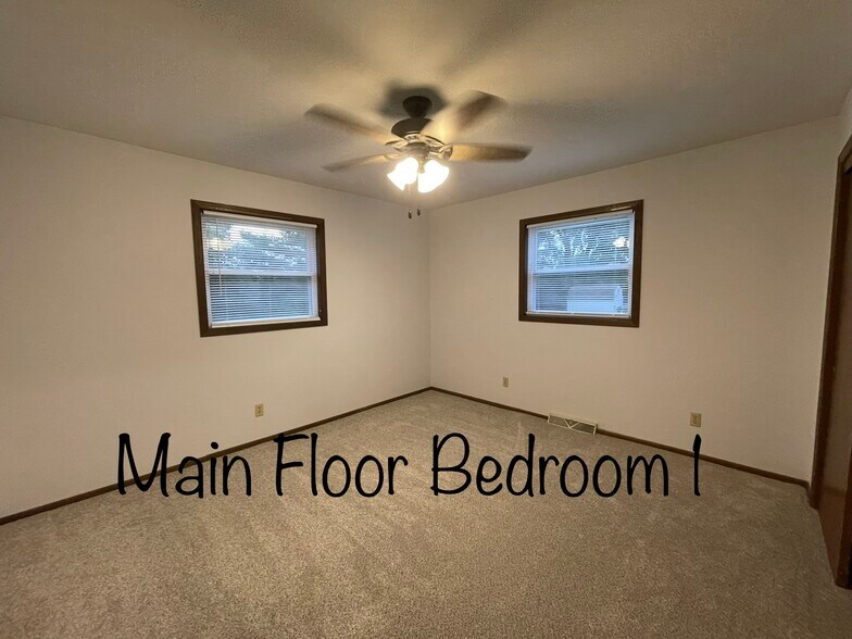 Building Photo - 6827 Sunset Meadow Dr
