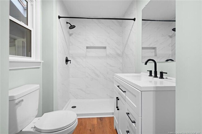 Building Photo - 4452 Oakmont Cir