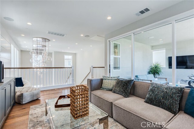 Building Photo - 141 Parkland Aly