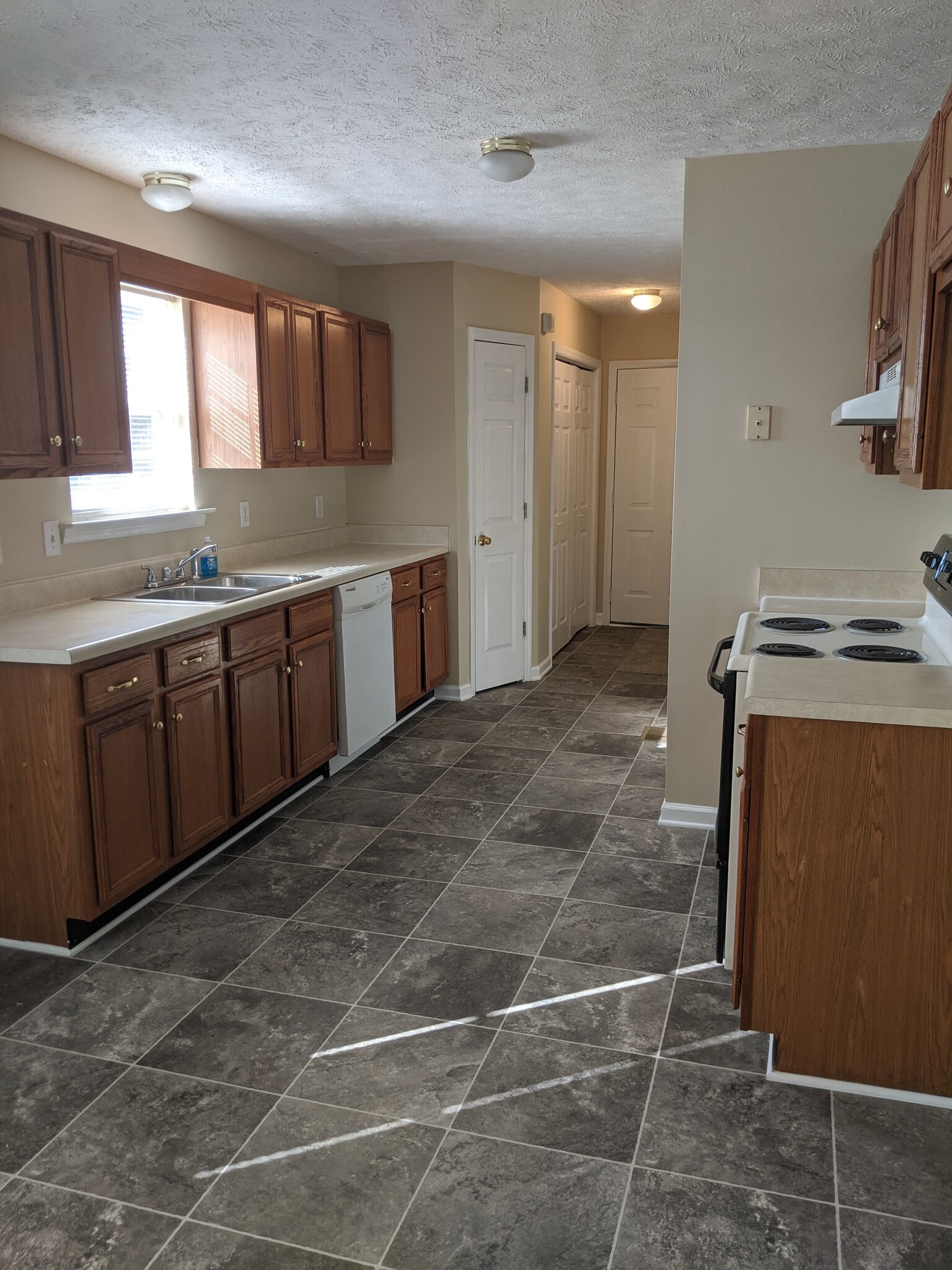 Building Photo - 207 Faldo Dr