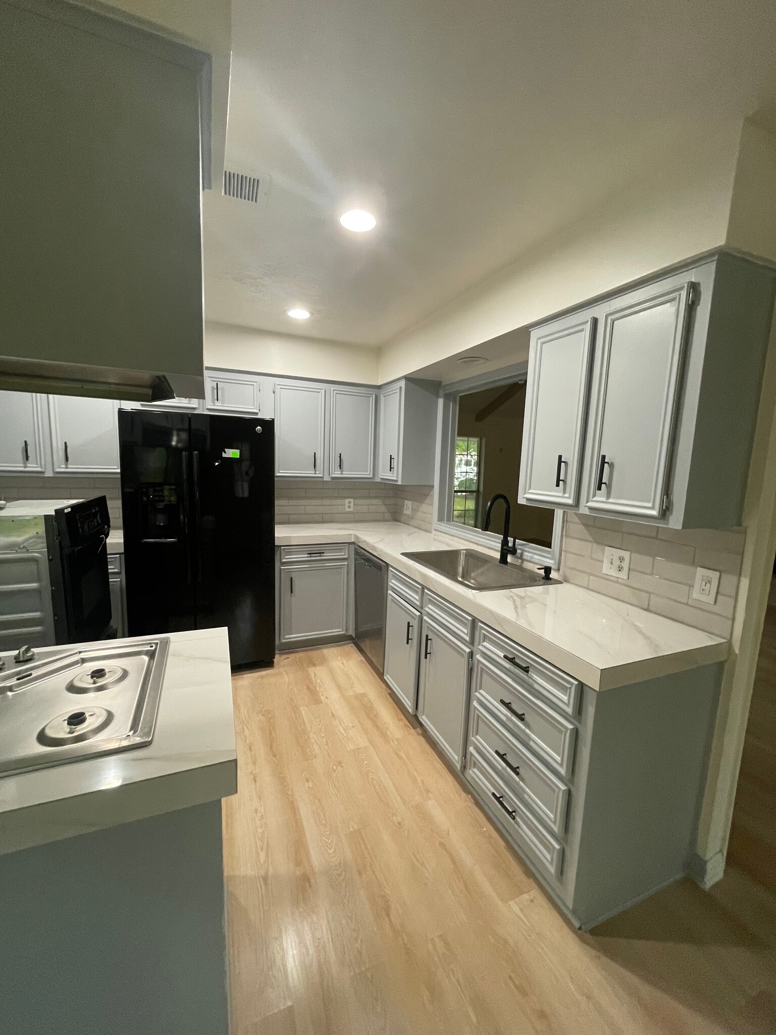 Building Photo - 1111 Irish Dr