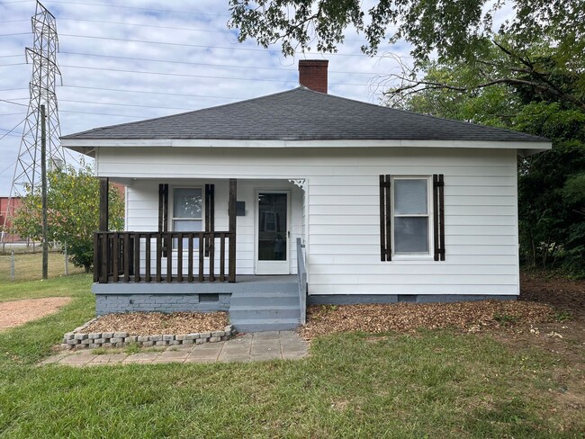 Primary Photo - Nice home is great China Grove Location!!