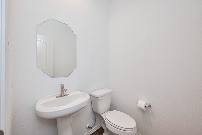 Building Photo - 12518 Pelican Bay Dr
