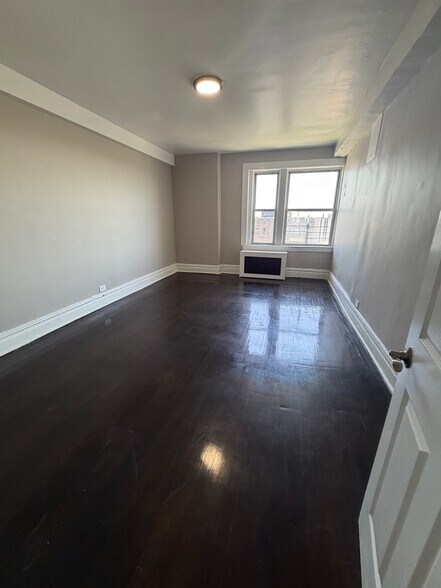 Building Photo - 157 S Harrison St
