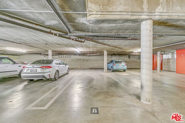 Building Photo - 4230 Whitsett Ave