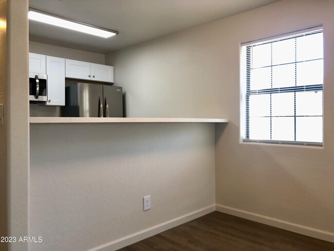 Building Photo - 3716 E University Dr