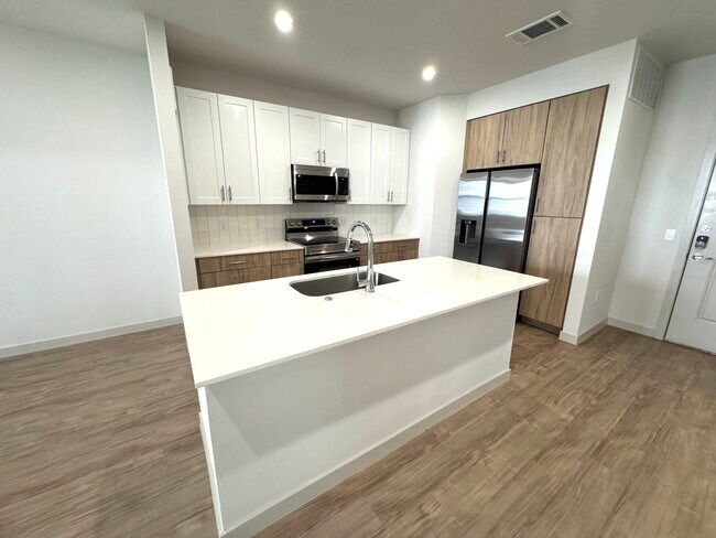 Building Photo - 6300 Co Rd 124