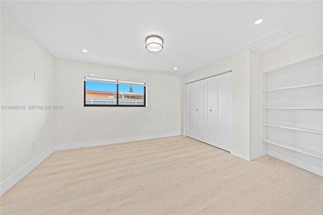 Building Photo - 11300 SW 43rd St