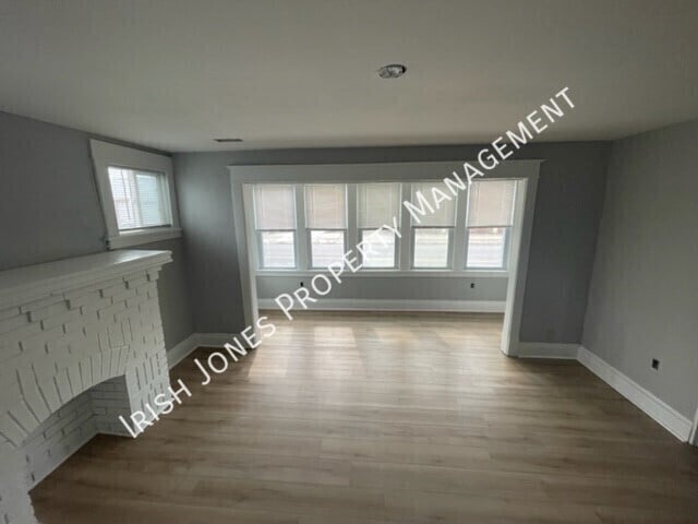 Building Photo - 944 E. Lovejoy-