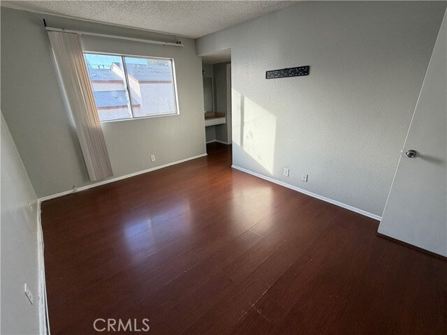 Building Photo - 369 N Eucalyptus Ave