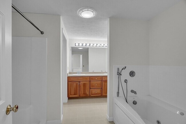 Building Photo - 30 Caspian Way