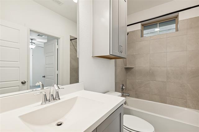 Building Photo - 750 High Garden Pl