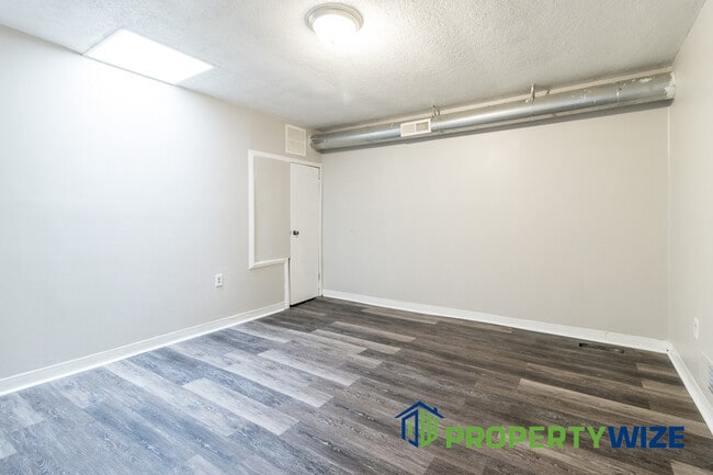 Building Photo - 517 Mosher St