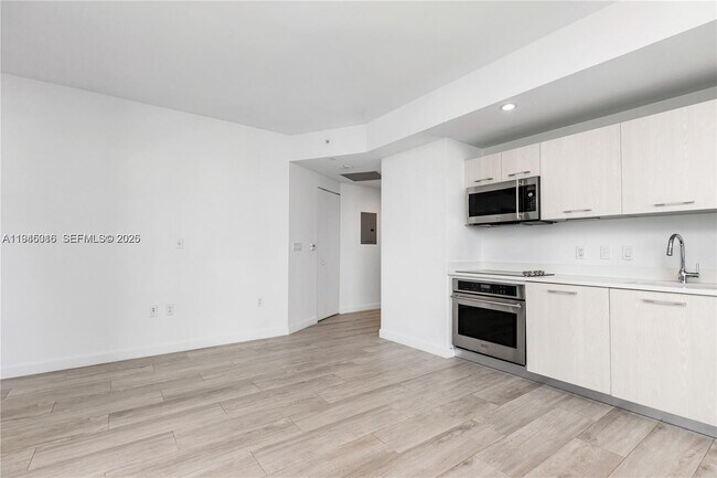 Building Photo - 55 SW 9th St