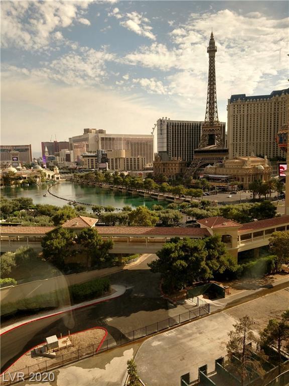 Building Photo - 3700 S Las Vegas Blvd