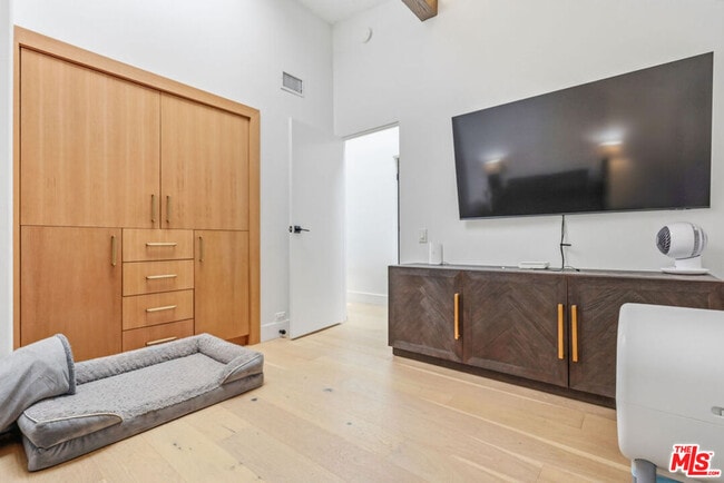 Building Photo - 1341 Charmel Pl