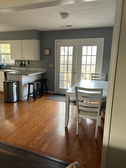 Building Photo - 1505 Setter Ln