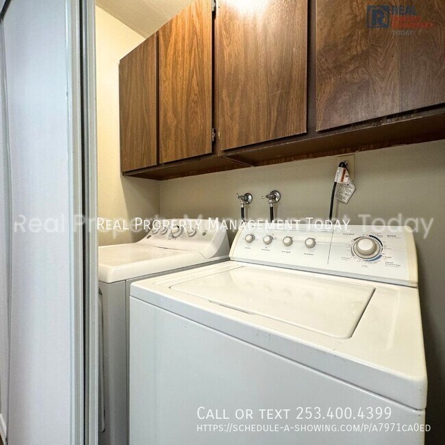 Building Photo - 4417 76th Ave W