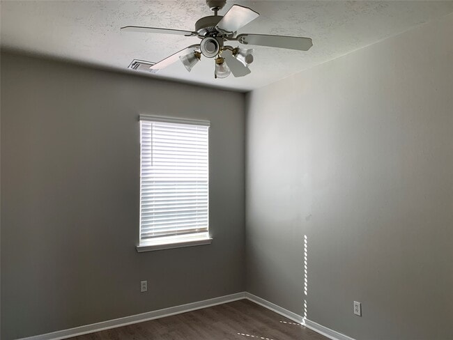 Building Photo - 3730 Lehall St