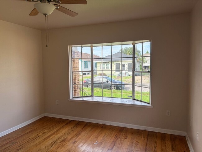 Building Photo - 3620 Clermont Dr