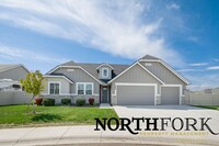 Building Photo - Exceptional Middleton Home - Close to Midd...