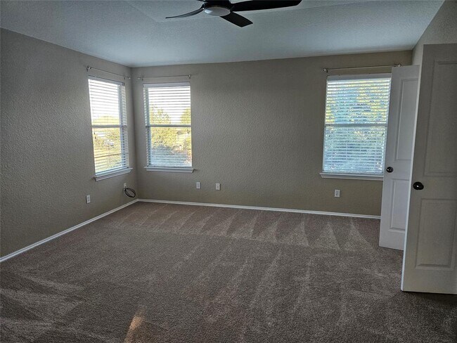 Building Photo - 11109 Persimmon Gap Dr