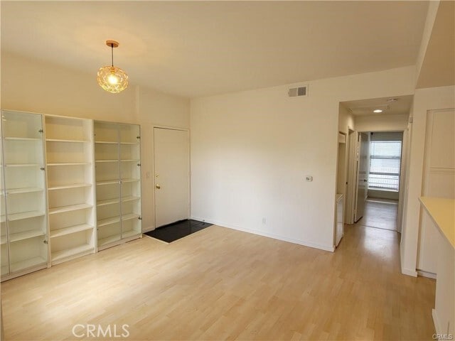 Building Photo - 360 S Los Robles Ave