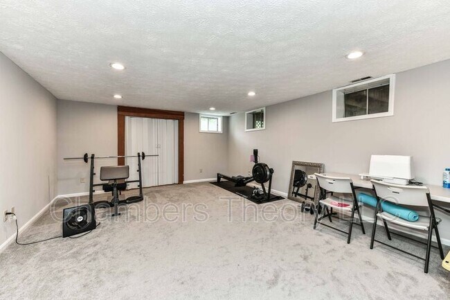 Building Photo - 5703 Pamela Dr