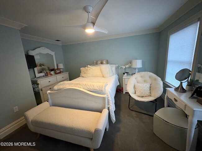 Building Photo - 162 Bridge Ave