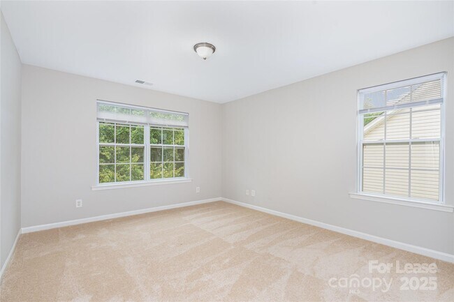Building Photo - 14026 Green Birch Dr