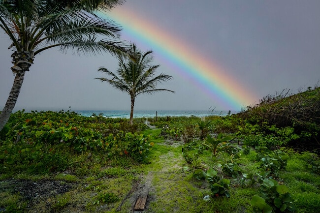 Building Photo - 2330 N Ocean Blvd