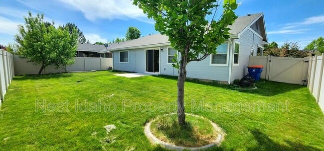 Building Photo - 5140 W Brunmier Dr