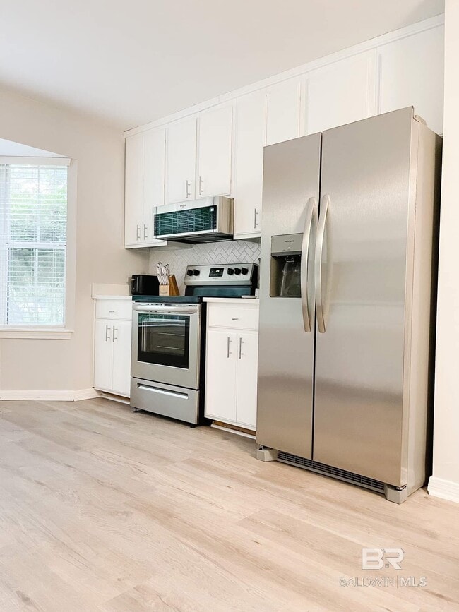 Building Photo - 3 Twin Echo Ct