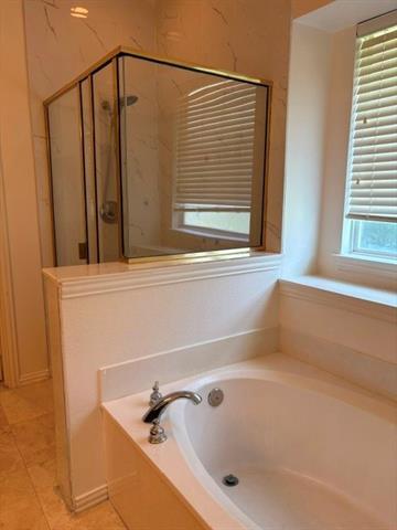 Building Photo - 508 Briar Oaks Dr