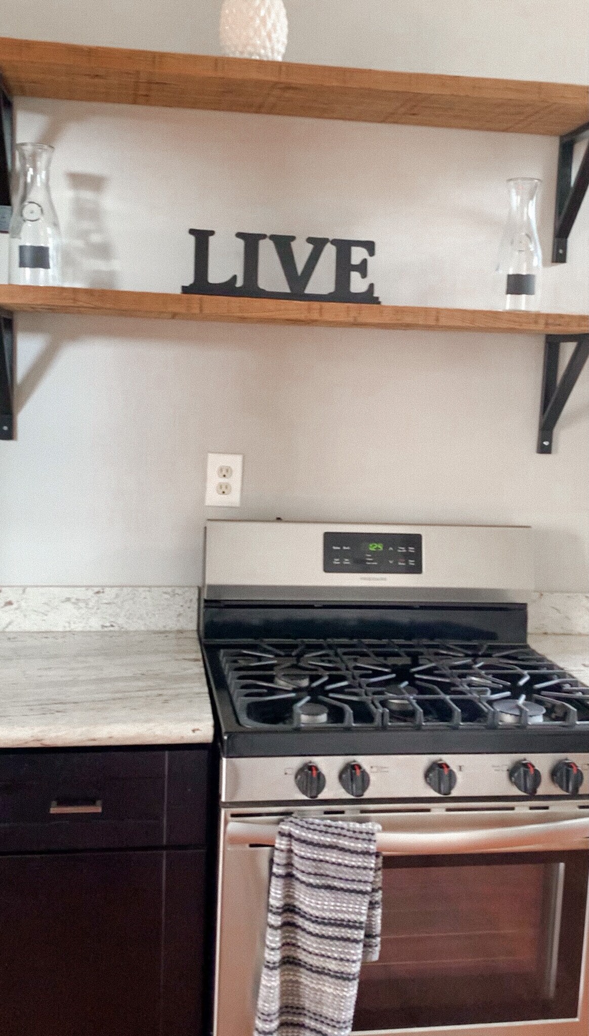 Building Photo - 3404 Dauphine St