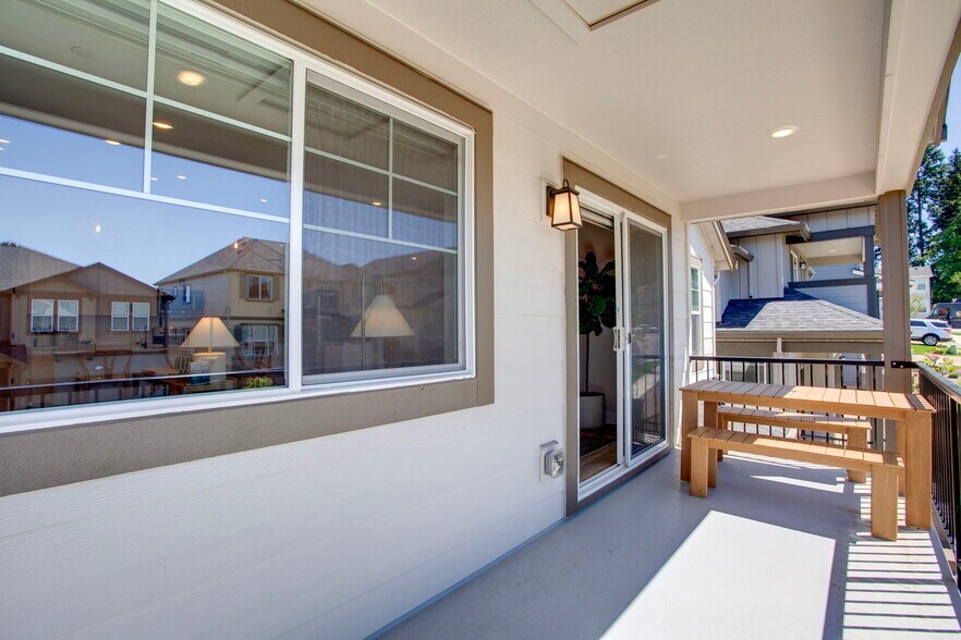 Building Photo - 16625 SW Botany Bay Ln