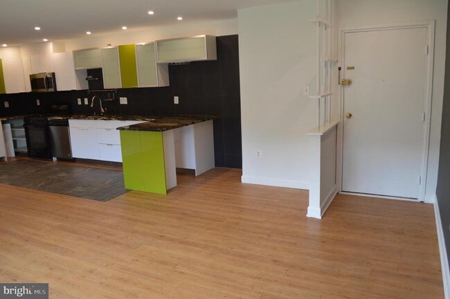 Building Photo - 10026 Fair Wds Dr