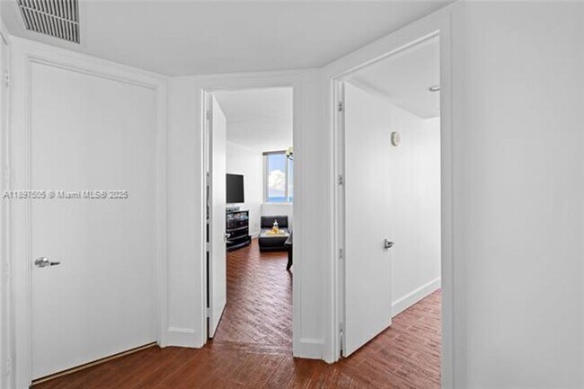 Building Photo - 18201 Collins Ave