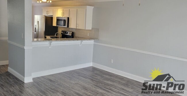 Building Photo - 480 Reed Canal Rd