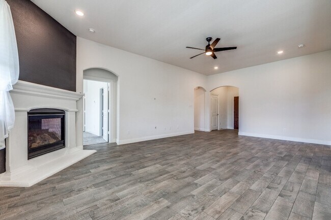 Building Photo - 6224 Cheshire St