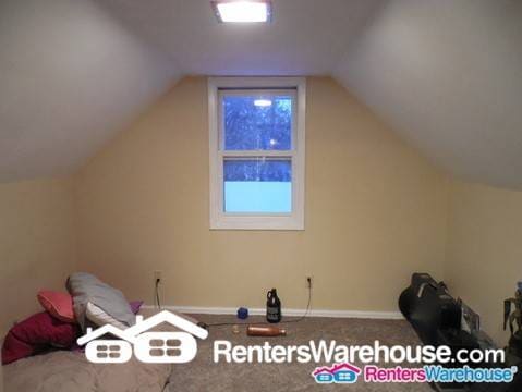 Building Photo - 7033 Lakeview Dr
