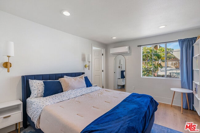 Building Photo - 2217 Scott Ave