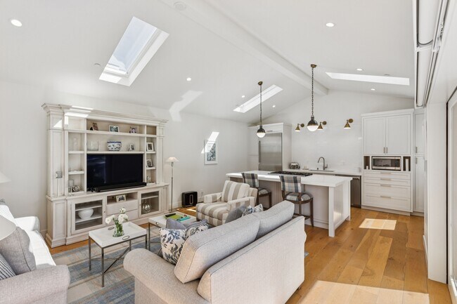 Building Photo - 760 Zinfandel Ln