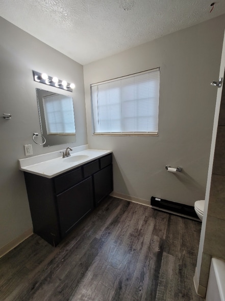 Building Photo - 7320 Sunset Strip Ave NW