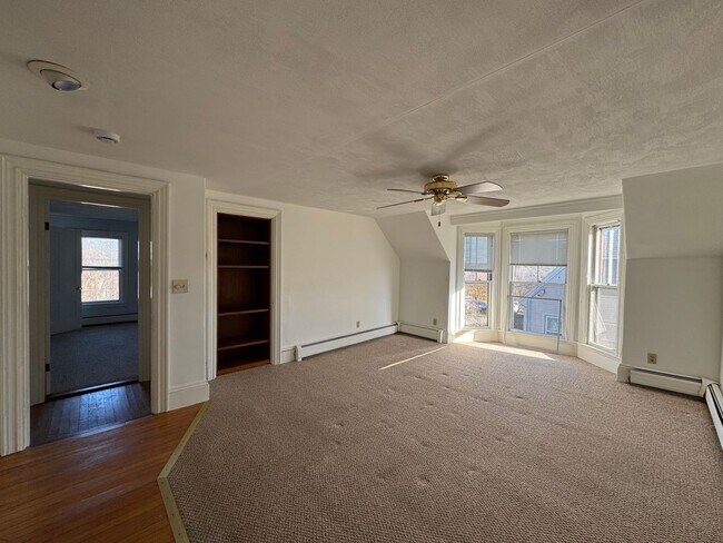 Building Photo - 40 Gile St