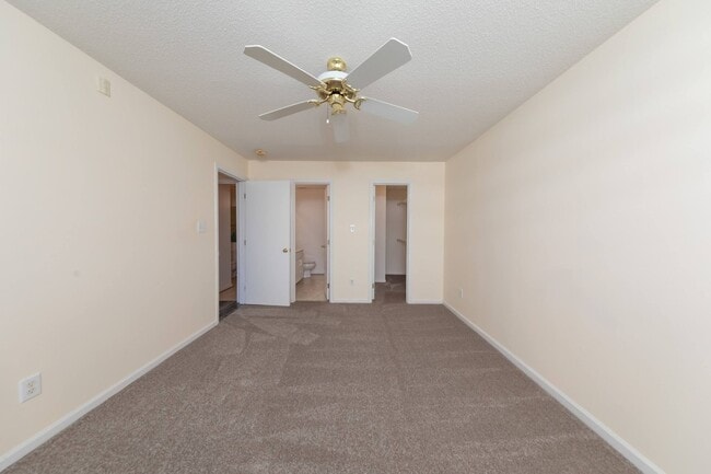 Building Photo - One level living!