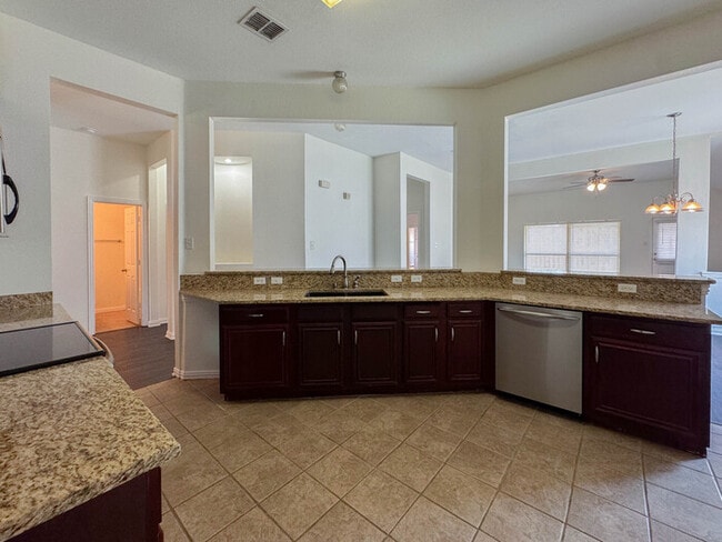 Building Photo - 44 Heron Dr